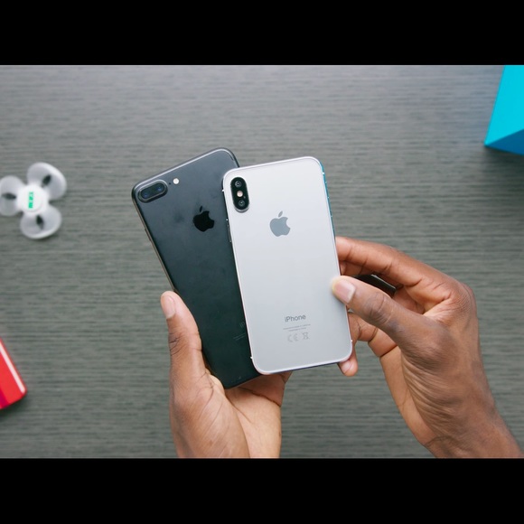 iPhone X - Picture 4 of 4